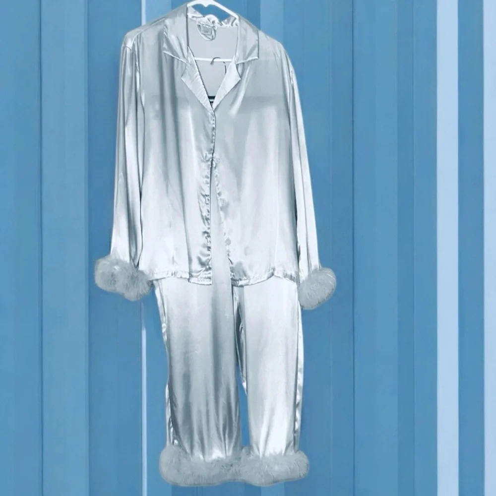 Luxury Linea Donatella Marabou Feather Trim Silver blue Pajama Set XL (NWOT)